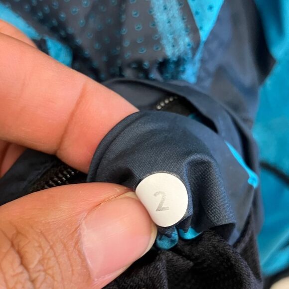 Lululemon “Pack it” vest Women's Blue Patterned size 2 - Picture 16 of 16